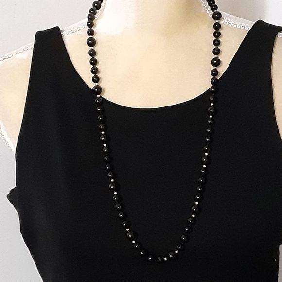 Jet Black beaded onyx? semiprecious necklace 23" classic - Picture 2 of 2